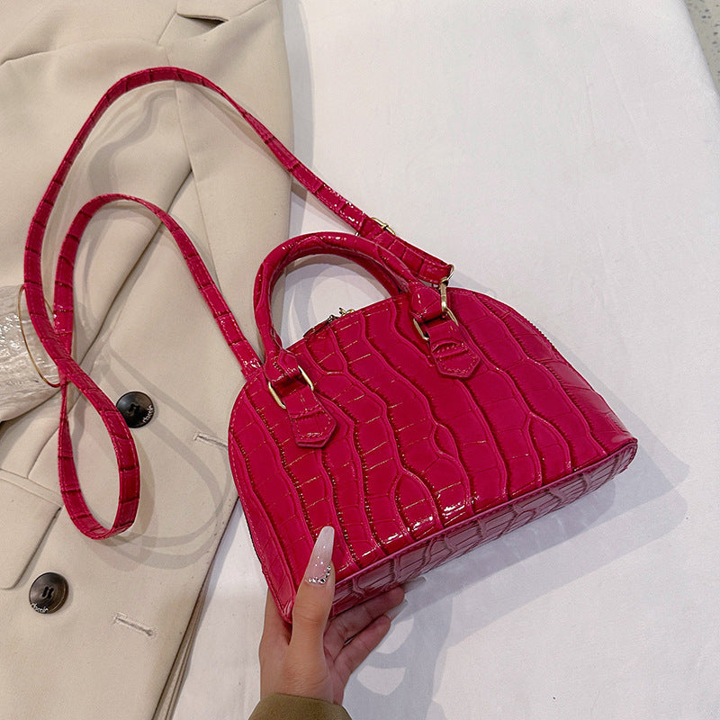 Summer New Simple Casual Retro Western Style Shoulder Messenger Bag