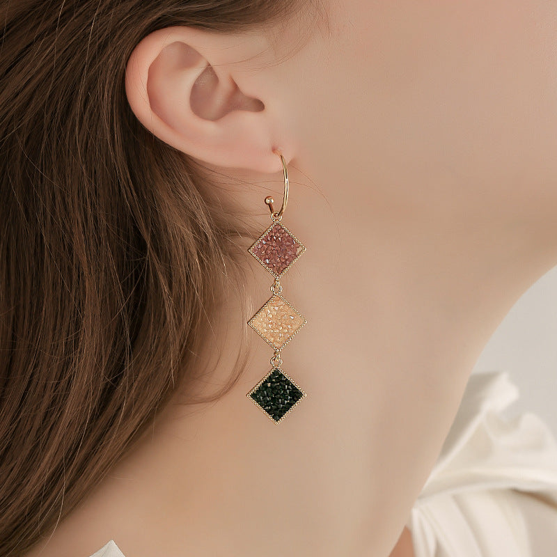 Geometric atmospheric earring