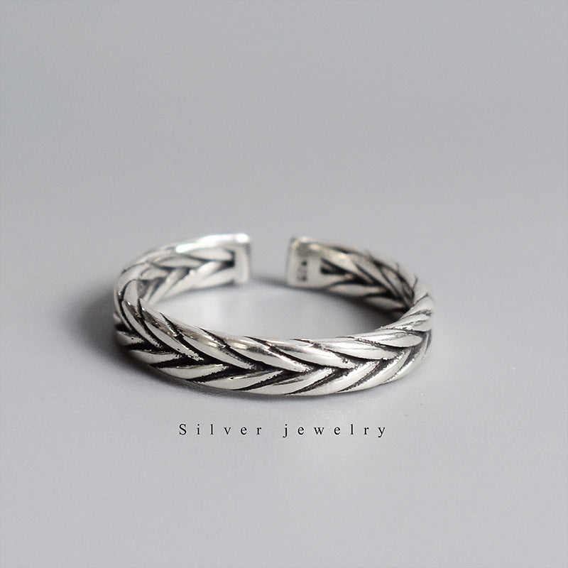 Woven pattern ring twist ring