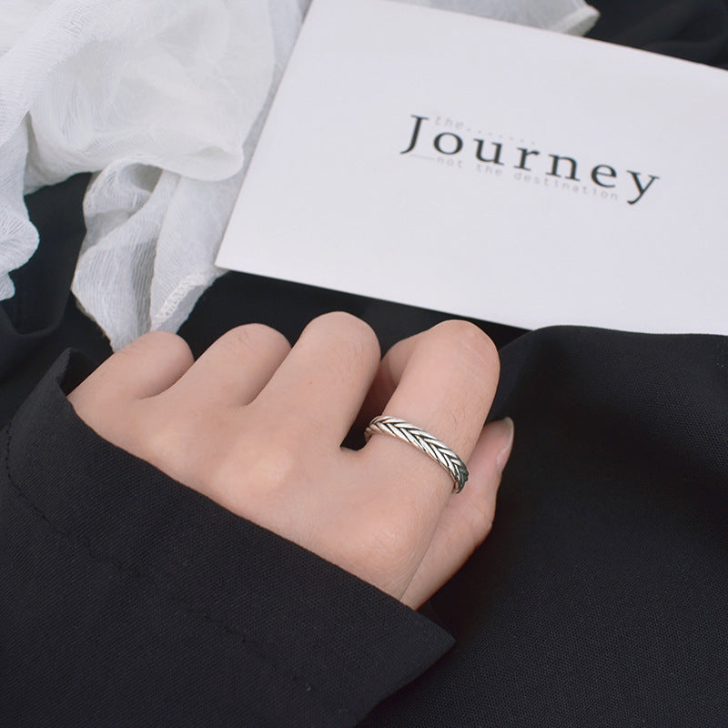 Woven pattern ring twist ring