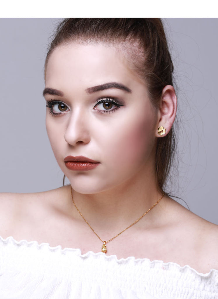 Pineapple pendant necklace