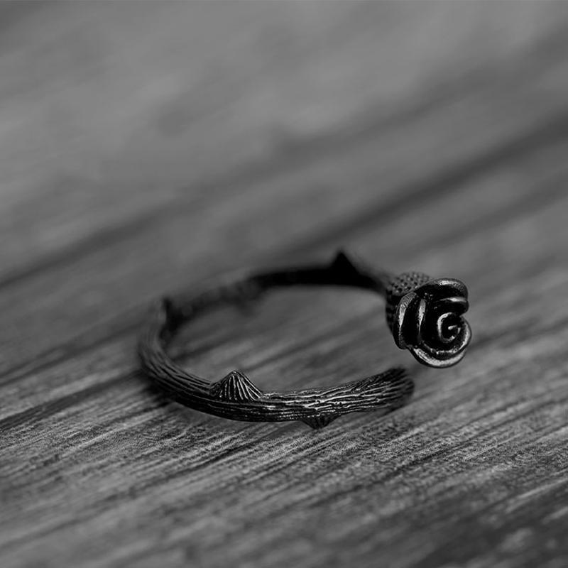 Black Rose Thorned Ring