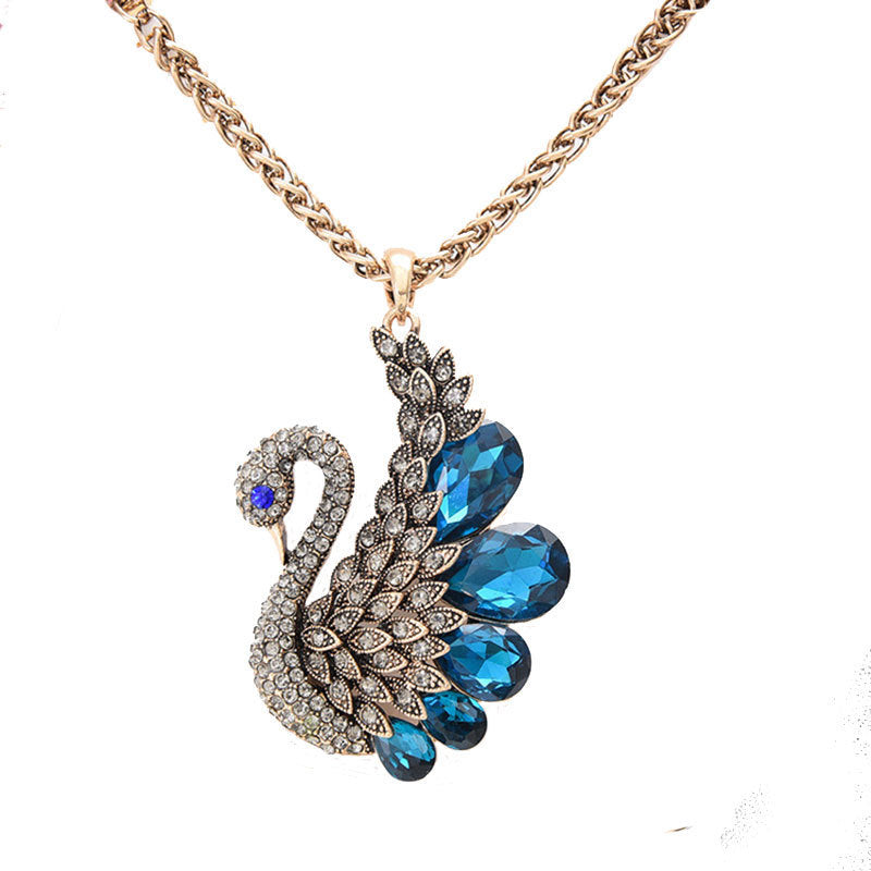 Swan crystal glass necklace