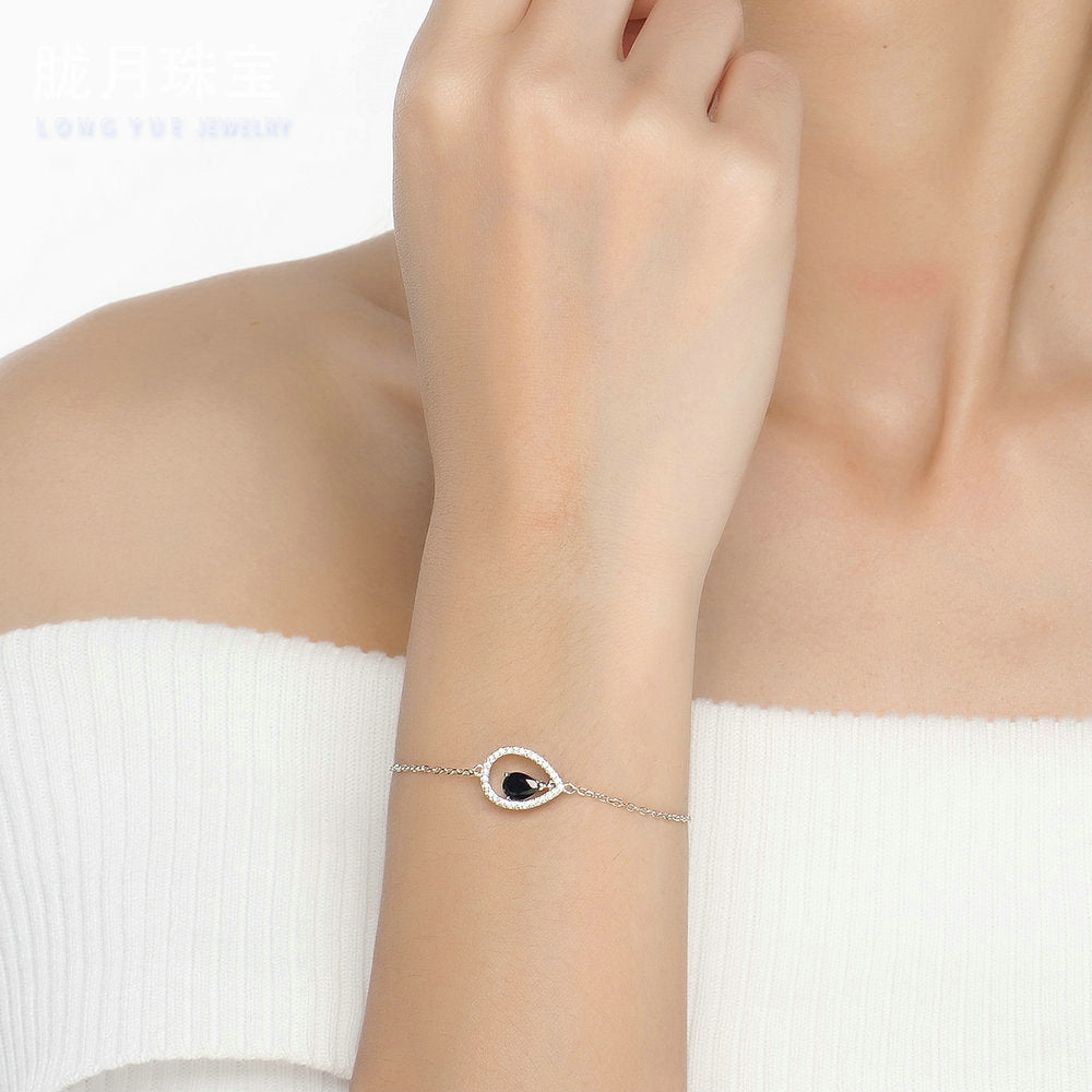 Natural black sapphire and white gold bracelet