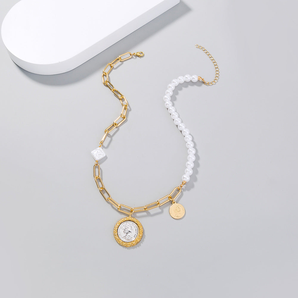 Round Brand Necklace With Pearl Stitching Necklace