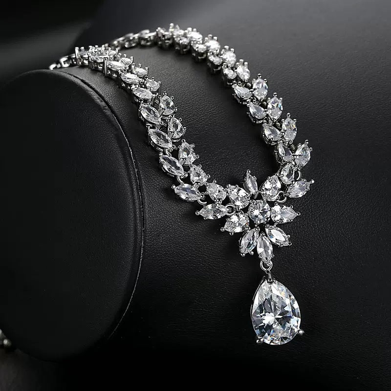 Mosang Diamond Luxury Pendant Necklace Female