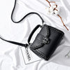 Chain shoulder bag