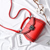 Chain shoulder bag
