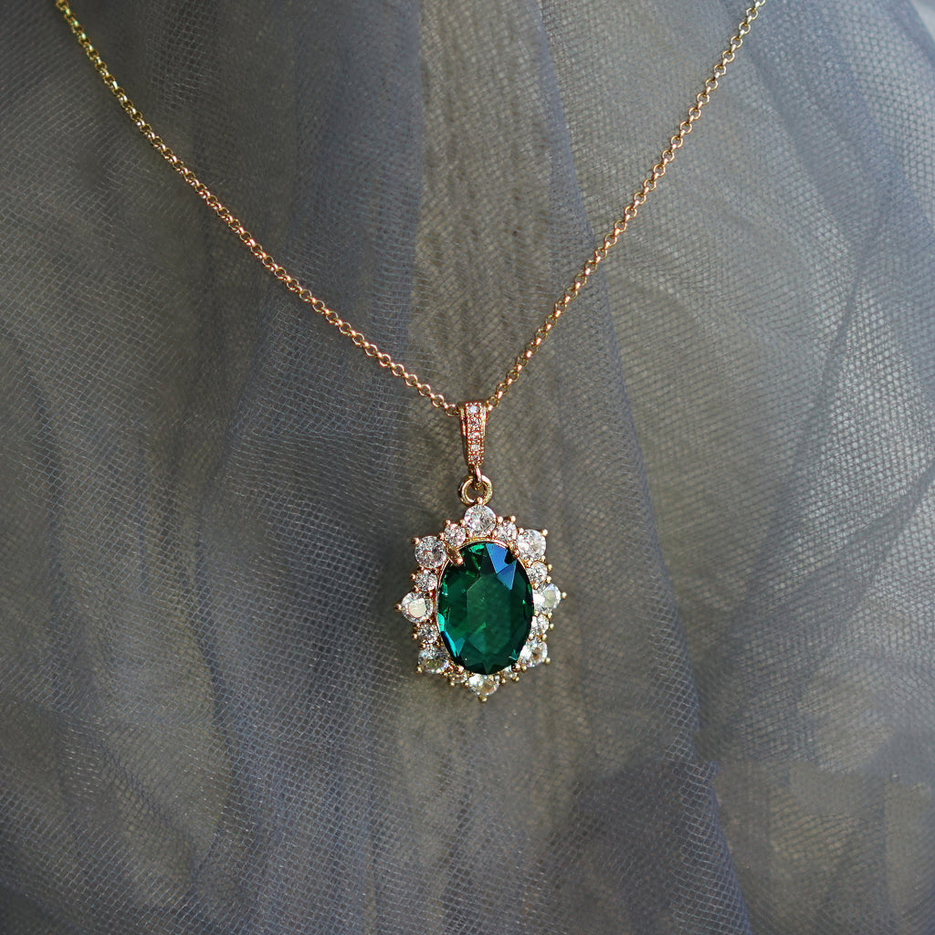Original Design Niche Luxury Crystal Princess Retro Collarbone Necklace