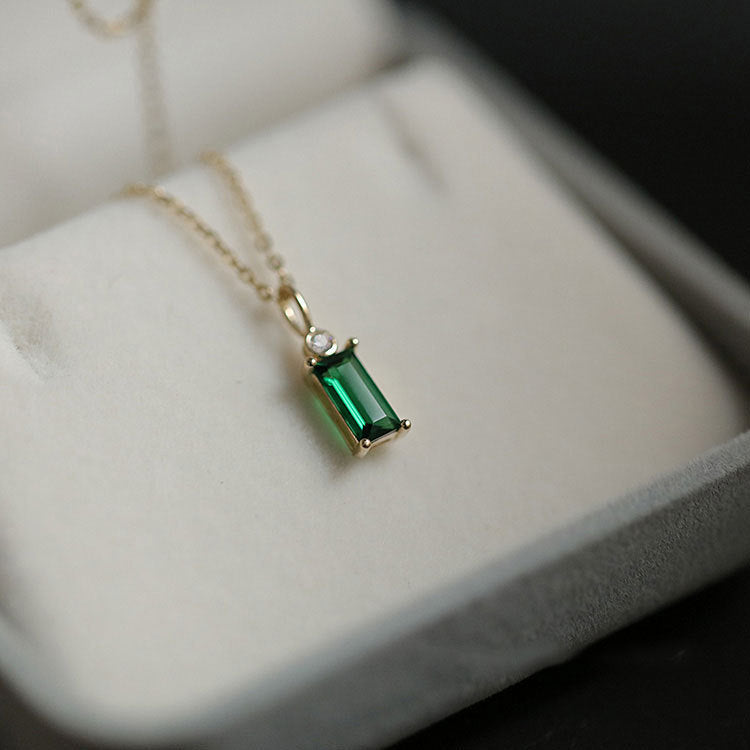 Princess Square Four Prongs Inlaid Japanese And Korean Pendant Necklace