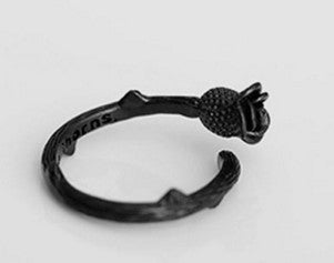 Black Rose Thorned Ring