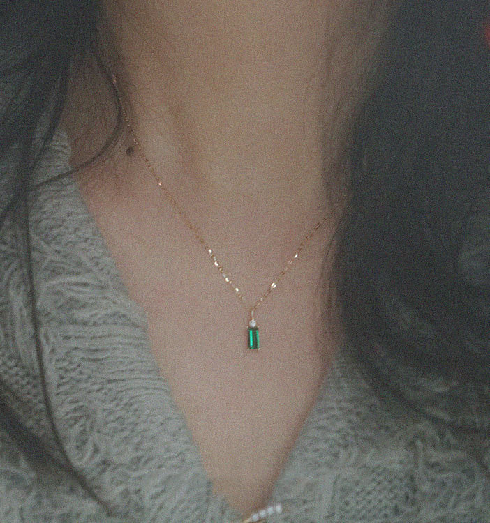 Princess Square Four Prongs Inlaid Japanese And Korean Pendant Necklace