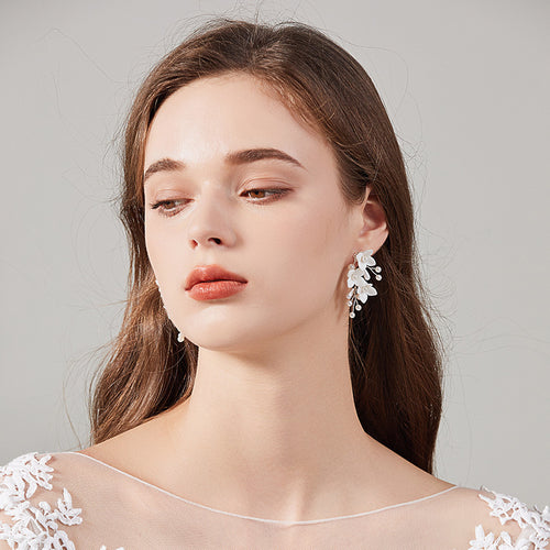 Fashion White Flower Pearl Earrings