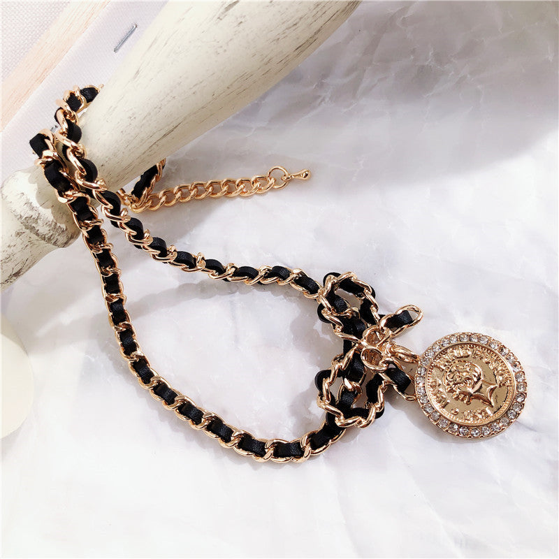 Bow Knot Short Pendant Necklace Portrait Coin Necklace