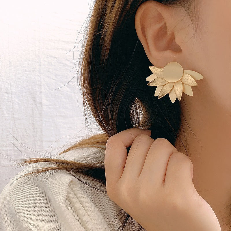 Fashion Simple Petal Lotus Leaf Punk Earrings