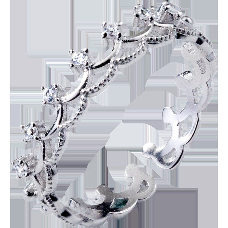 Diamond crown ring