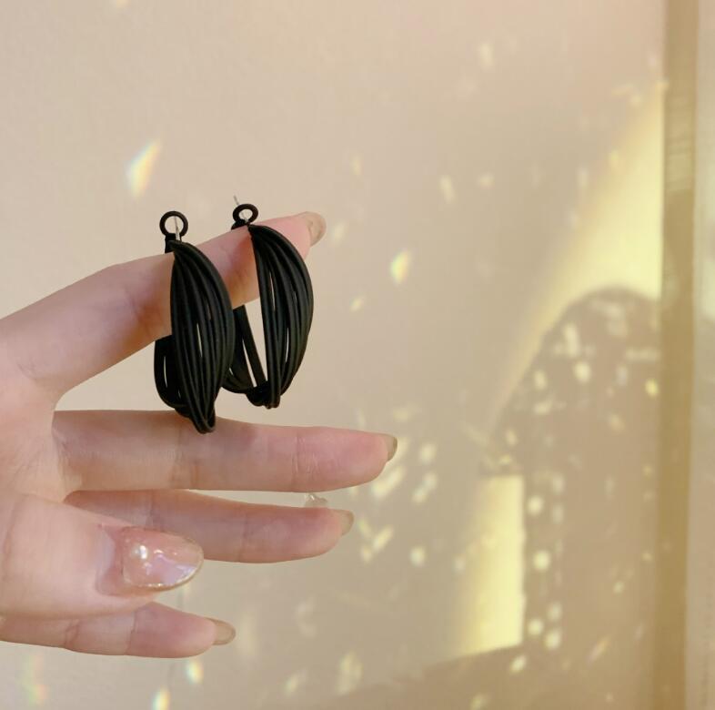 Fashion Personality Temperament Earring Female